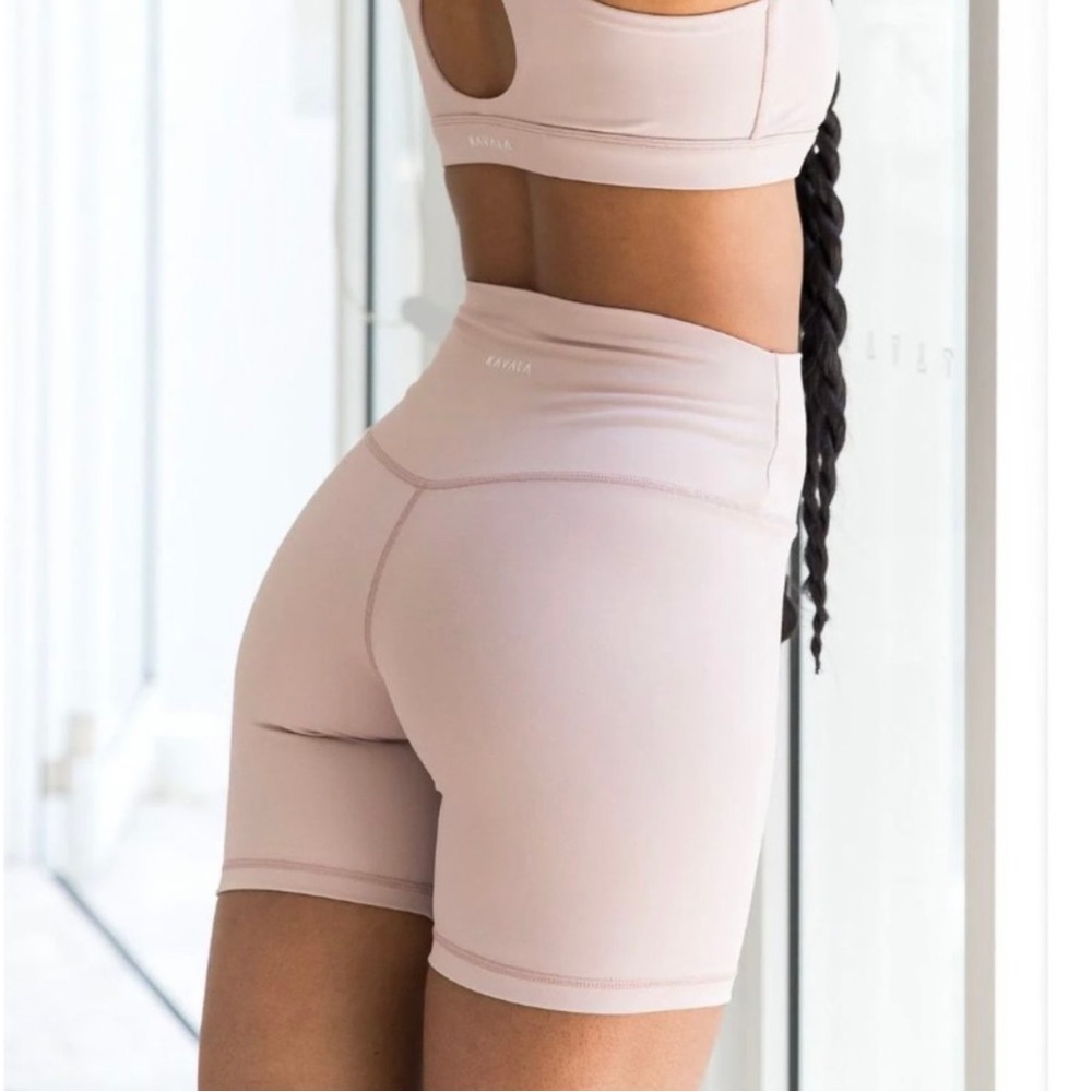 Kavala Collective Desert Mauve Biker Short
Size Medium